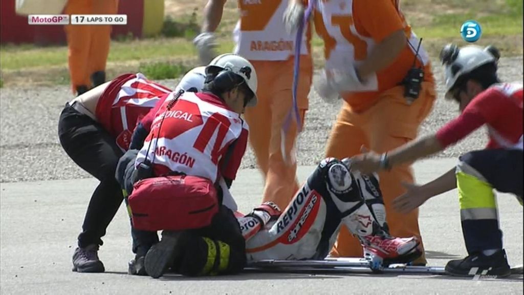 Pedrosa se va al suelo en Motorland