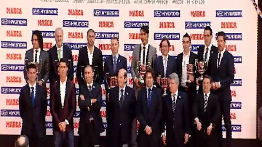 Mourinho, Cristiano Ronaldo, Messi, Valdés y Falcao acaparan los Premios Marca