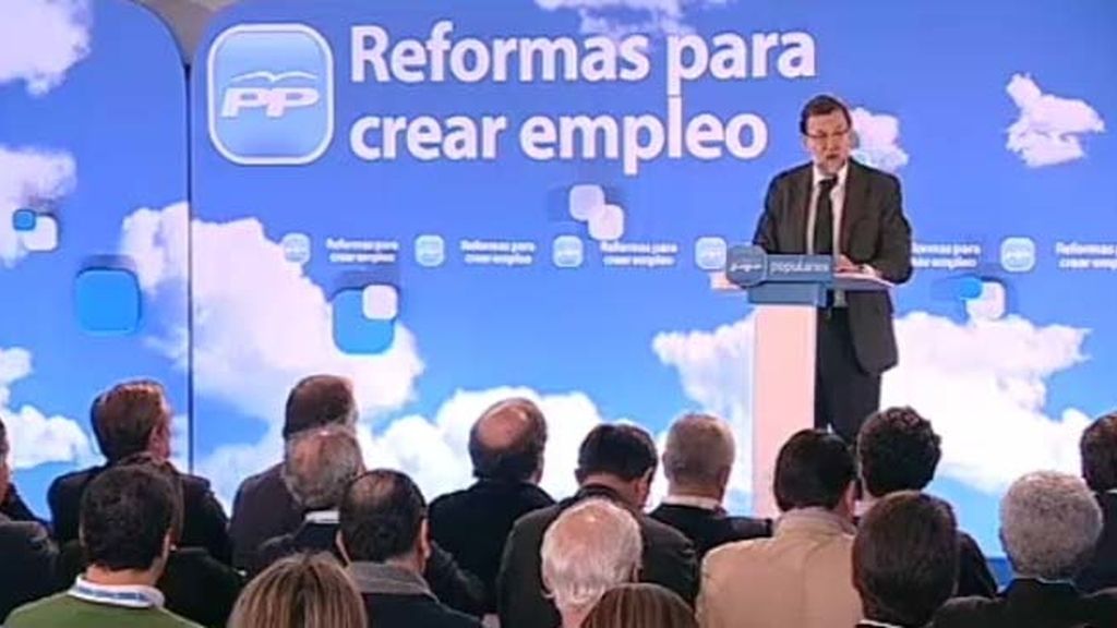 Rajoy pide cohesión en el partido para poder salir de la crisis