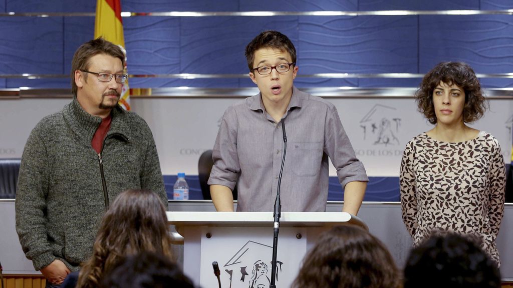 Podemos, "defraudado" con el PSOE por vetar sus grupo parlamentario