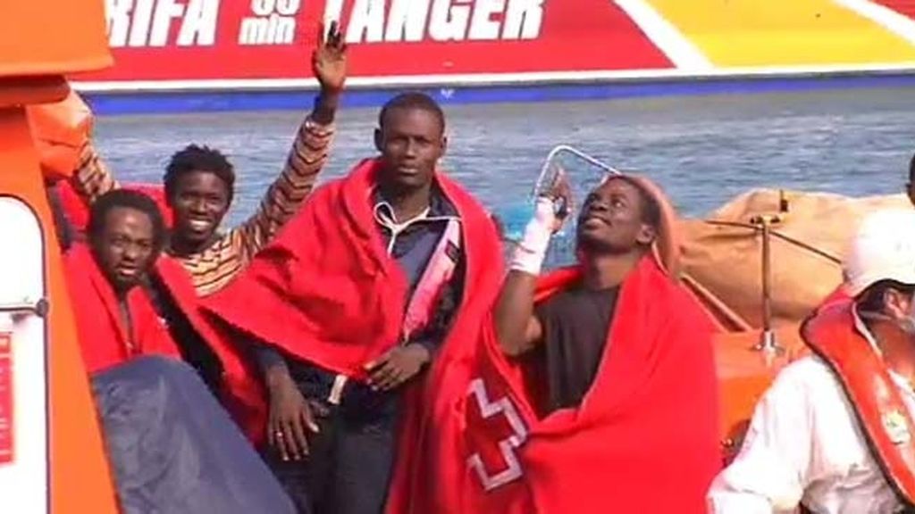 Un día más el barco de rescate llega cargado de inmigrantes a Tarifa