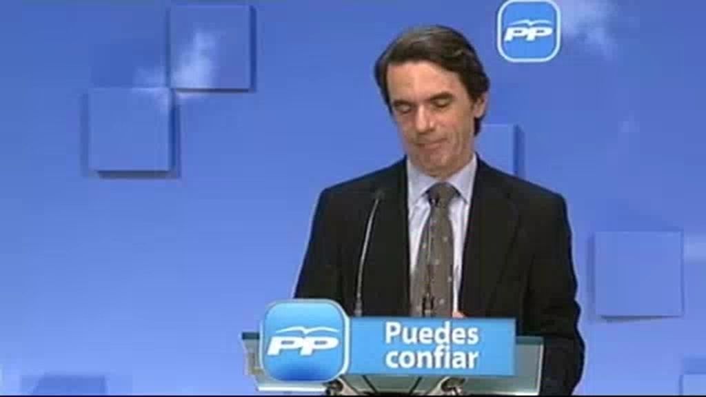 Aplausos para Aznar