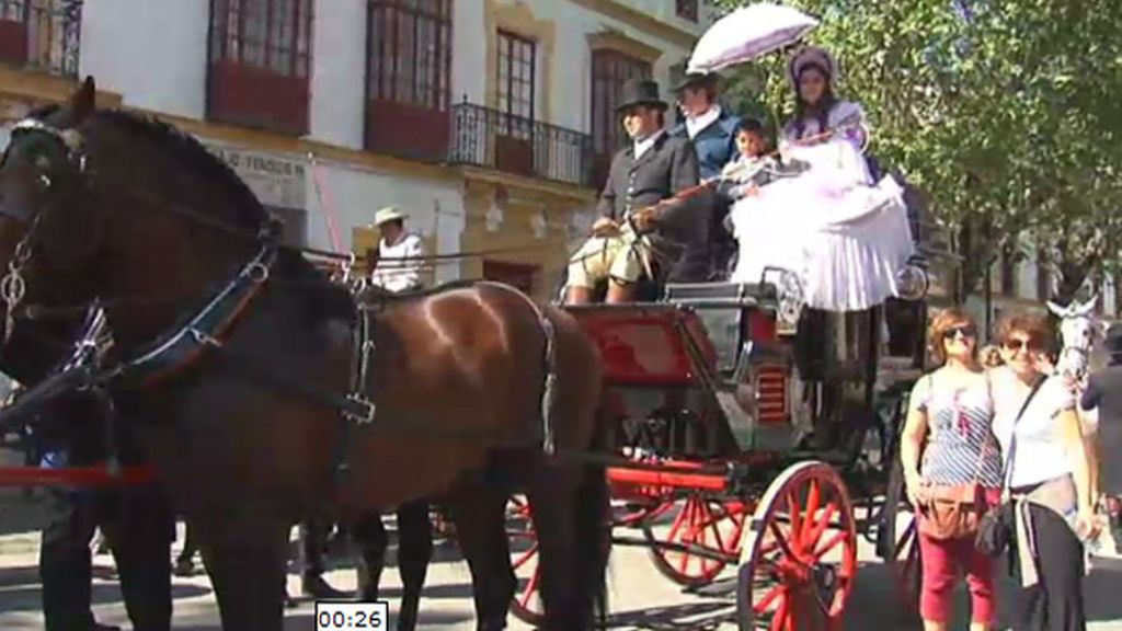 Sevilla se engalana para recibir su feria