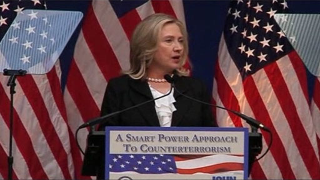 Hillary Clinton sitúa a Al Qaeda detrás de la amenaza en el décimo aniversario del 11S