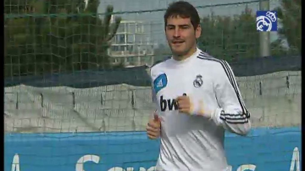 Iker Casillas vuelve a entrenar