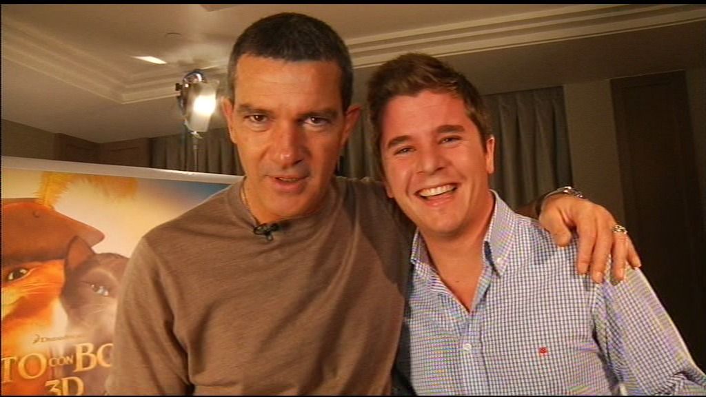 Antonio Banderas nos felicita el año