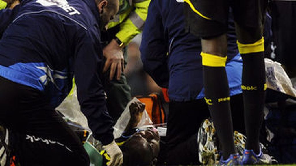 Momento en el que Muamba se desploma Momento en el que Muamba se desploma