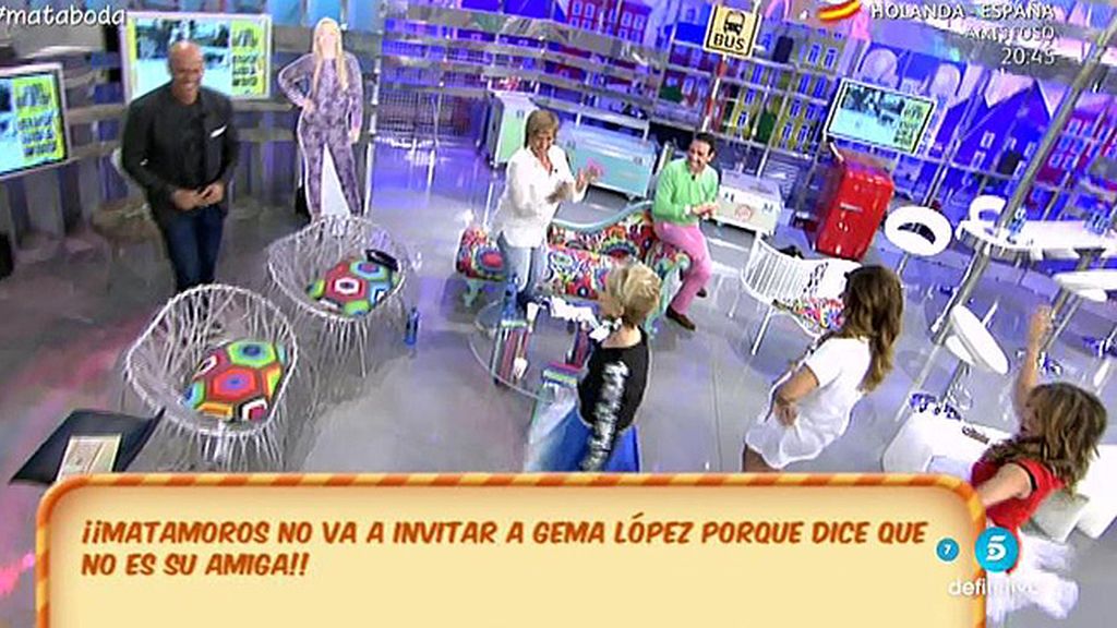 Todas descalzas echan a correr tras conocer que Paz no está invitada