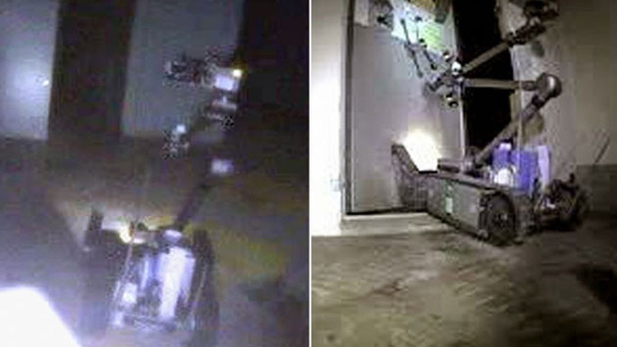 Dos robots investigan el interior de la central de Fukushima. Foto: GTres