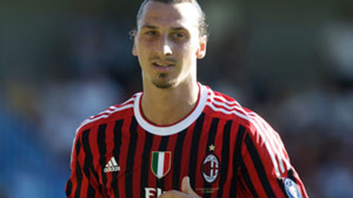 Ibrahimovic luciendo la camiseta del Milan. Foto: Gtres