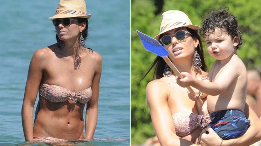 Elisabetta Gregoraci con su hijo Falco Nathan en Cerdeña