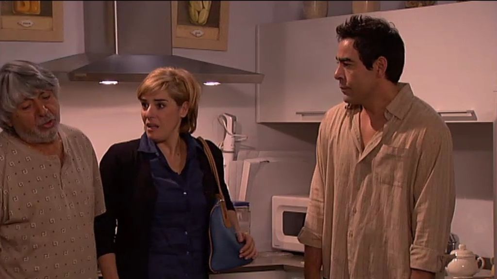 Amador sucumbe a los encantos de esta fogosa mujer