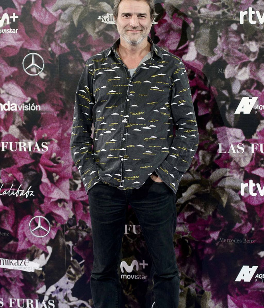 Alberto San Juan y las nubes de su camisa: preparados por si las lluvias