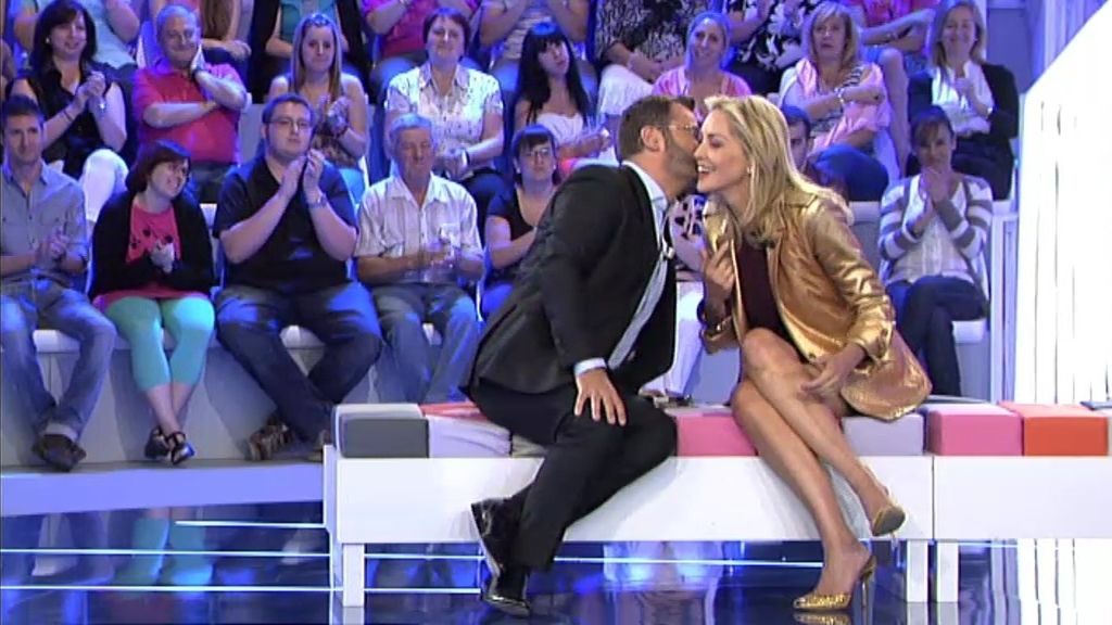 La actriz divierte al público y le emociona con su historia