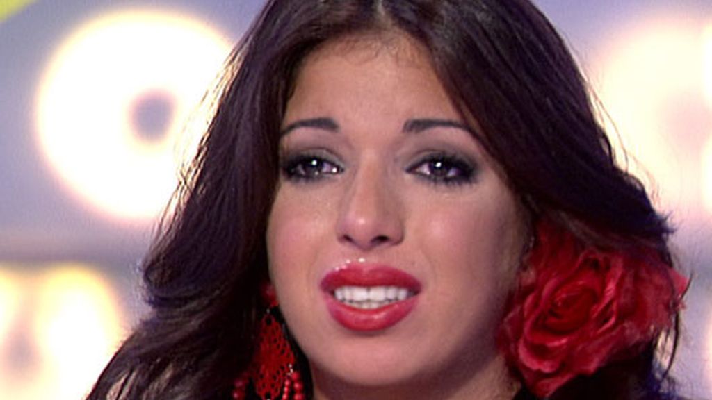 Oliver sorprende a Carmen