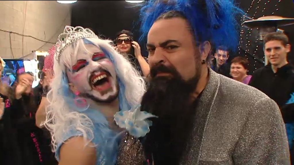 El bodorrio entre 'El Sevilla' y Lola Power