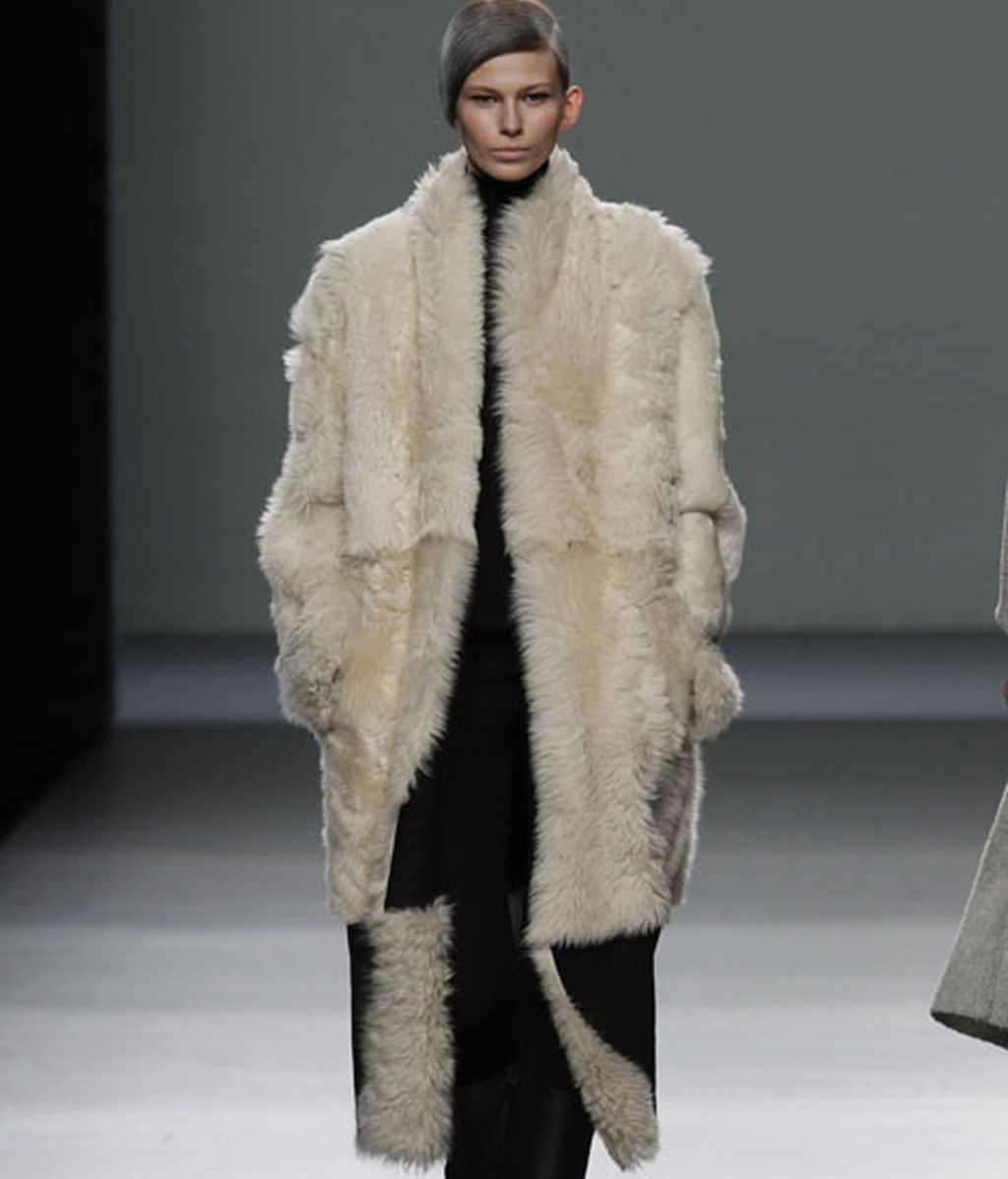 Grandes solapas, lanas, acento en patronajes y tallajes