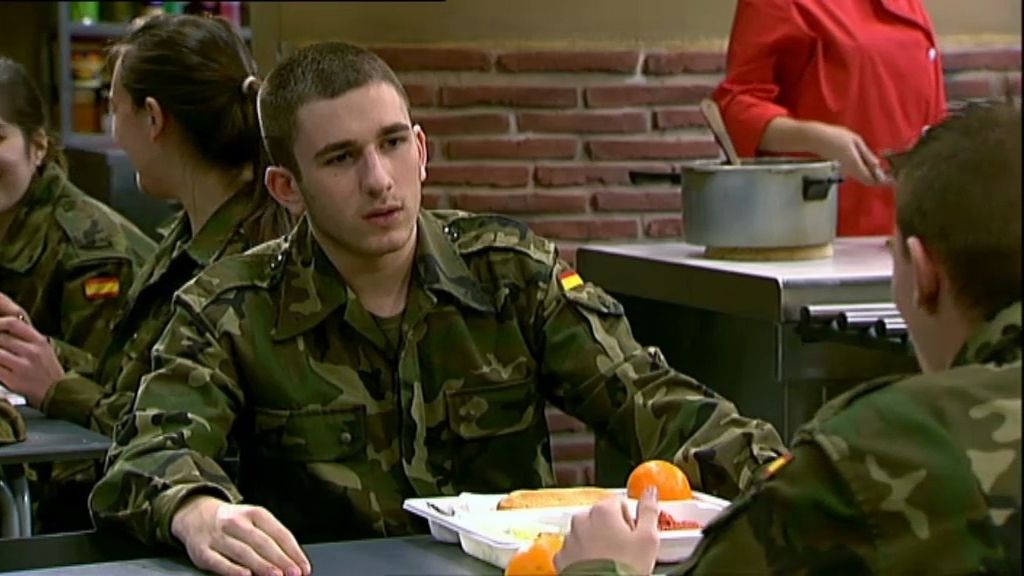 Soraya se pasa haciendo de 'súper hermanita' delante de los compañeros de Jonathan