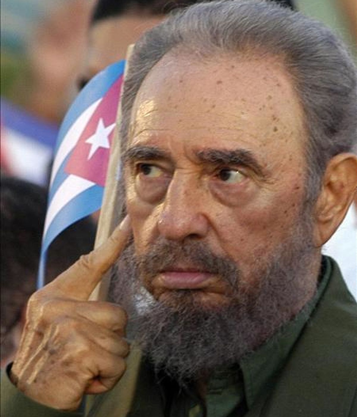 Fidel Castro afirma que "es divertido ver cómo se agitan las entrañas del imperio, lleno de problemas y contradicciones insuperables con los pueblos de América Latina, a los que pretende dominar eternamente". EFE/Archivo