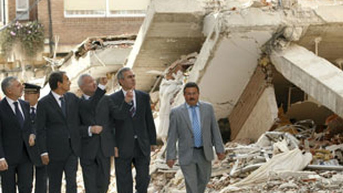 El presidente Zapatero tras recorrer las zonas más afectadas por el terremoto de Lorca. Vídeo: ATLAS.