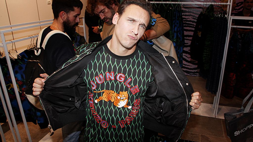 Ricard Sales llevó uno de nuestros looks favoritos de la colección