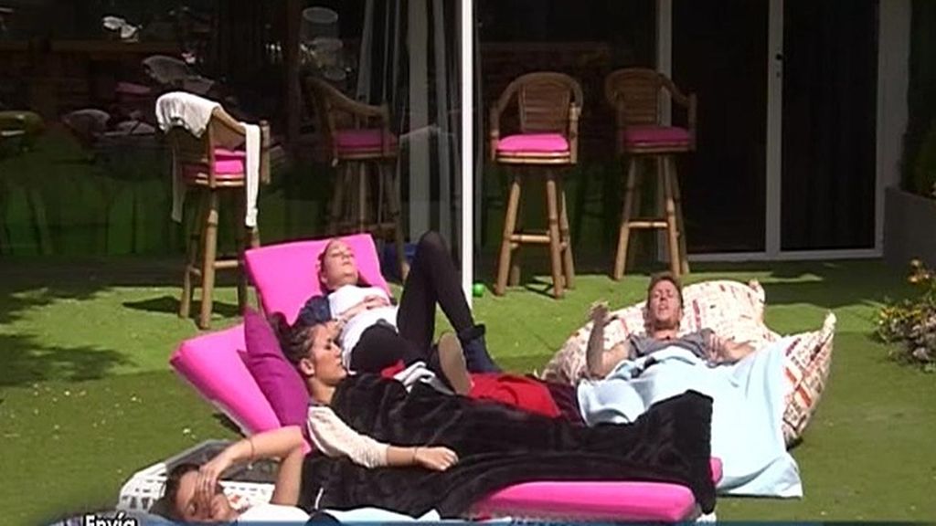 Aunque los concursantes son muy nocturnos, parece que el sol les da vida