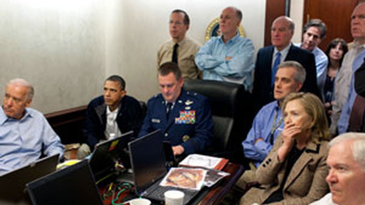 Obama sigue la operación contra Bin Laden acompañado de el vicepresidente de EEUU, Joe Biden, y la secretaria de estado Hillary Clinton. Foto: GTres