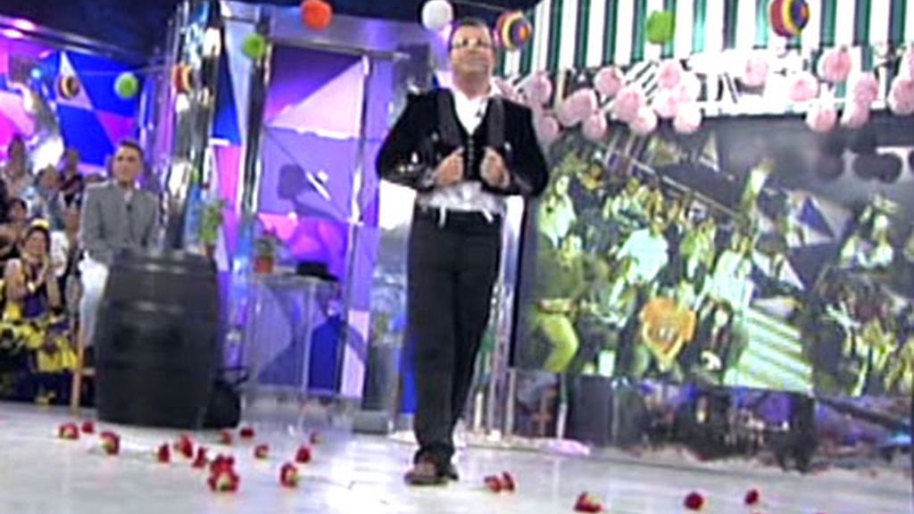 'Sálvame' cumple años y lo celebra con su particular Feria de Abril