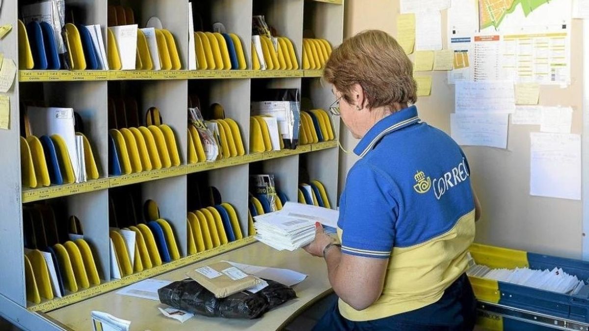 Correos, cartero