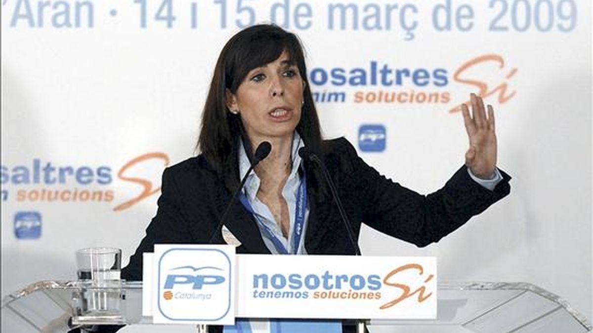 La presidenta del PP catalán, Alicia Sánchez-Camacho, ha ofrecido hoy al resto de partidos catalanes y a los agentes sociales un pacto en apoyo de las pequeñas y medianas empresas catalanas y de los autónomos. EFE/Archivo La presidenta del PP catalán, Alicia Sánchez-Camacho, ha ofrecido hoy al resto de partidos catalanes y a los agentes sociales un pacto en apoyo de las pequeñas y medianas empresas catalanas y de los autónomos. EFE/Archivo