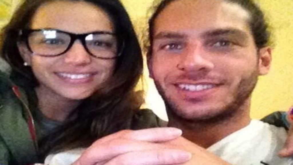 Las primeras fotos del amor muñeco fuera de GH