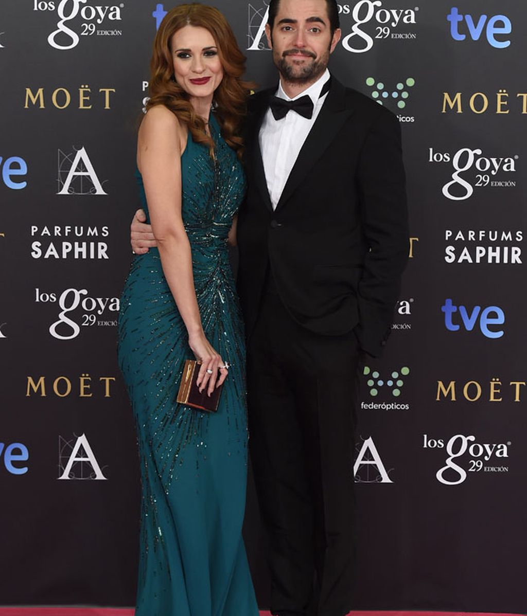 Dani Mateo y Elena Ballesteros en la alfombra de Los Goya