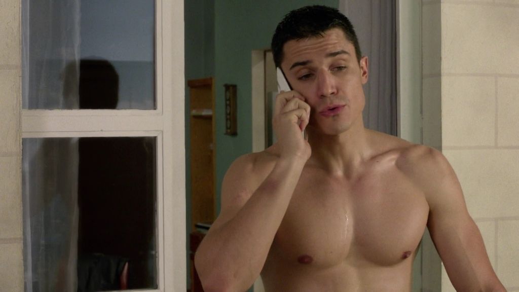 Ambos preparan su huida lejos de Khaled