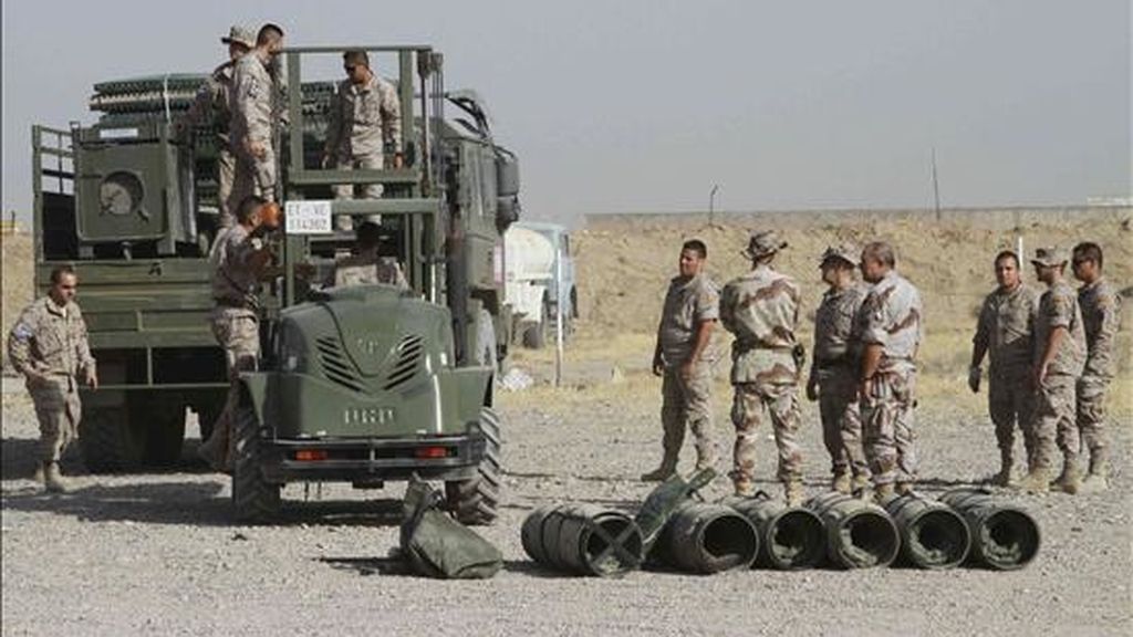 Soldados españoles de las tropas de la ISAF construyen un campamento para peregrinos afganos que se dirigen a La Meca hoy en Herat (Afganistán). EFE Soldados españoles de las tropas de la ISAF construyen un campamento para peregrinos afganos que se dirigen a La Meca hoy en Herat (Afganistán). EFE