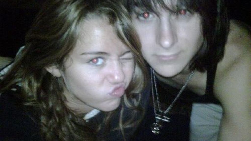 Las fotos de Miley Cyrus en Twitter