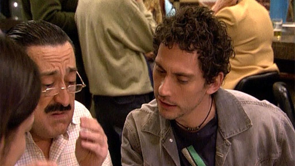 Mauricio, objeto de burla en el barrio