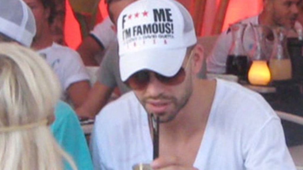 Piqué: Acuéstate conmigo, soy famoso