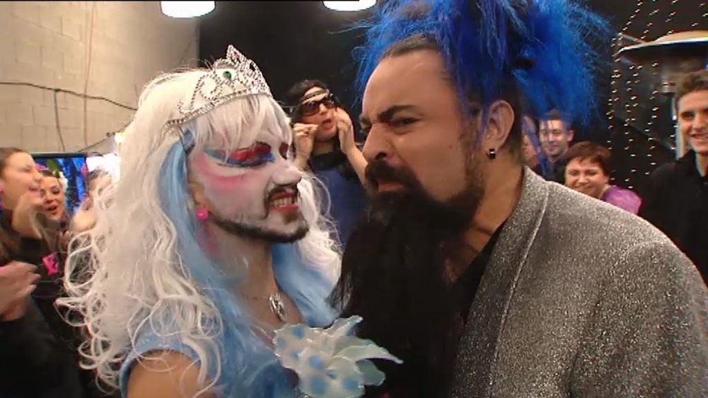 El bodorrio entre 'El Sevilla' y Lola Power