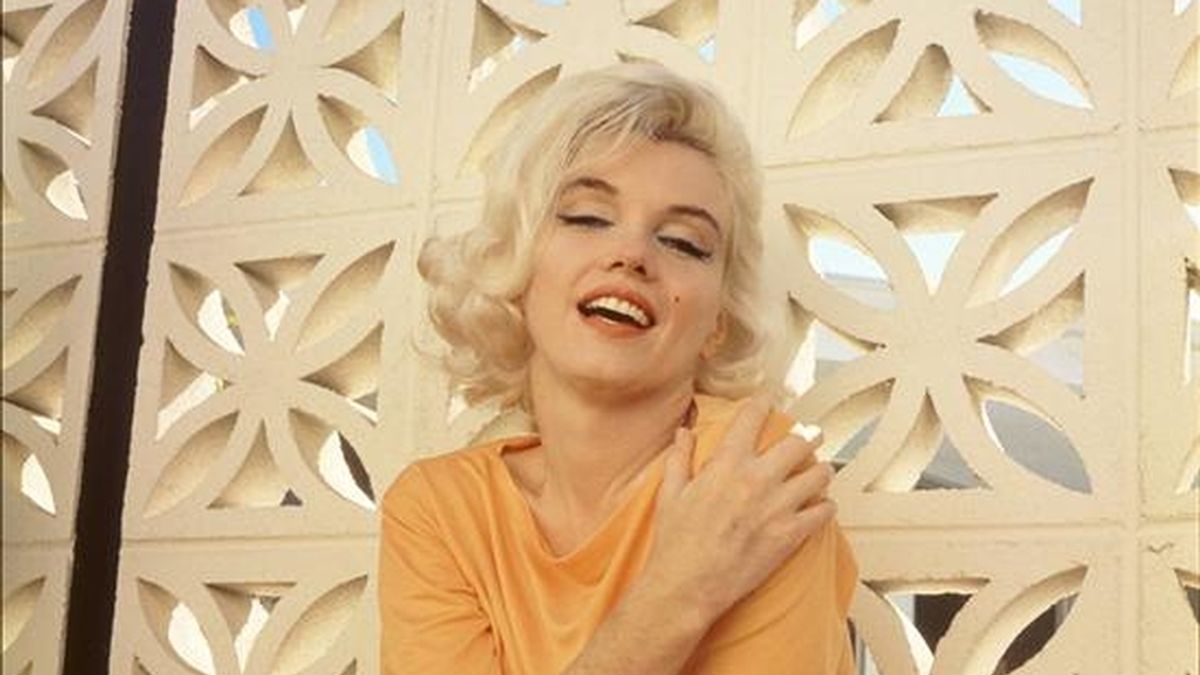 Reproducción de una fotografía sin fechar de la actriz y modelo estadounidense Marilyn Monroe, tomada por Emilio Pucci, que junto a otros objetos de Elvis Presley y Marilyn Monroe son expuestos en el Planet Hollywood de Nueva York (NY, EE.UU.). EFE