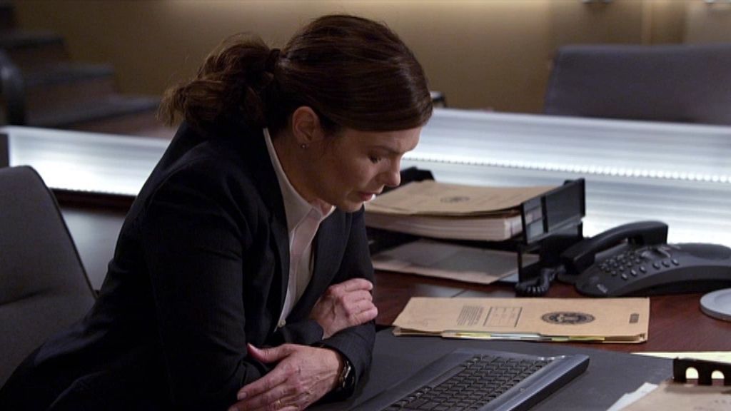 Tenemos lingüista nueva en la oficina