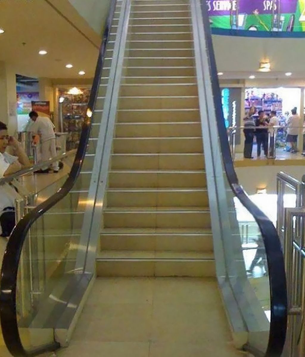¡Menudo disfraz de escalera mecánica!