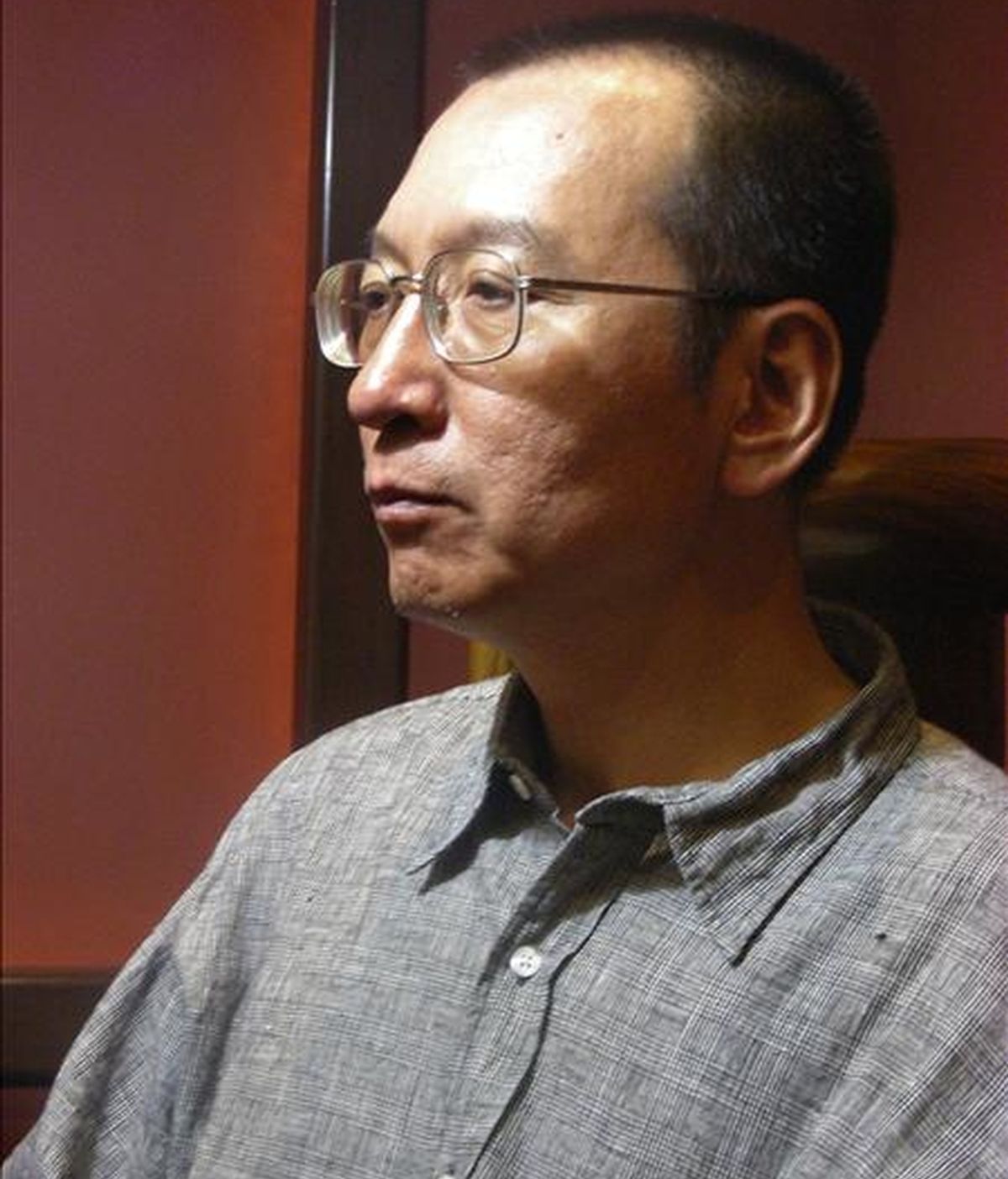 Liu Xiaobo, considerado el ideólogo de las protestas estudiantiles en la plaza de Tiannanmen en China y el instigador de la famosa huelga de hambre de los intelectuales en apoyo de los estudiantes, durante la entrevista que mantuvo con Efe en 2007. EFE/Archivo