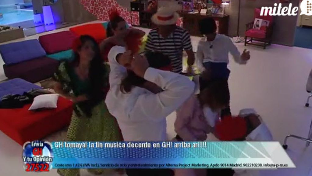 Las sevillanas no faltaron en la fiesta