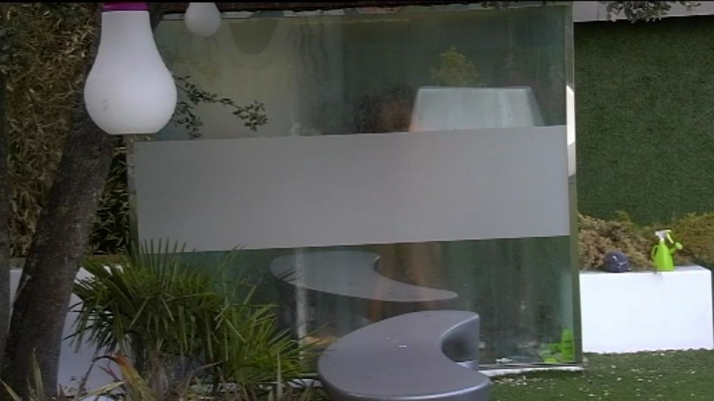 ¿Habrá zanjado Aless sus dudas hacia Noe con esta apasionada ducha?