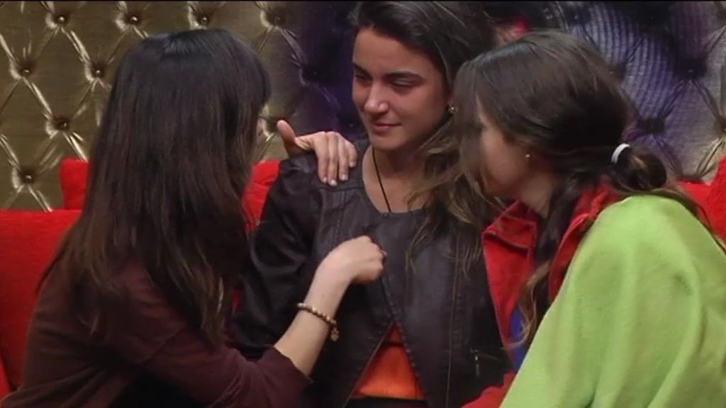 El cariño de los concursantes emociona a la brasileña