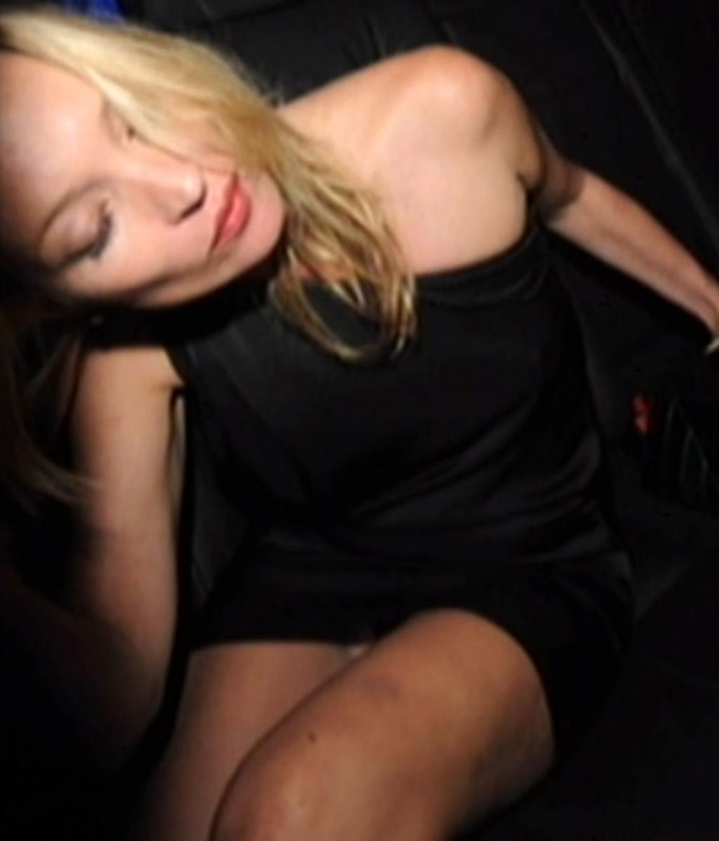 Kate Moss, con dos copas de más