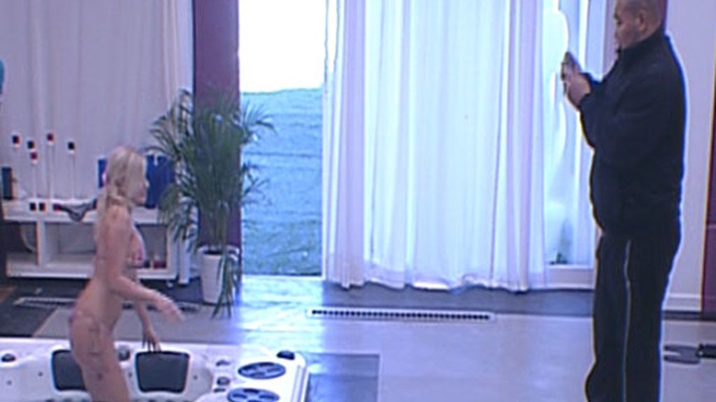 Lydia posa para Byamba