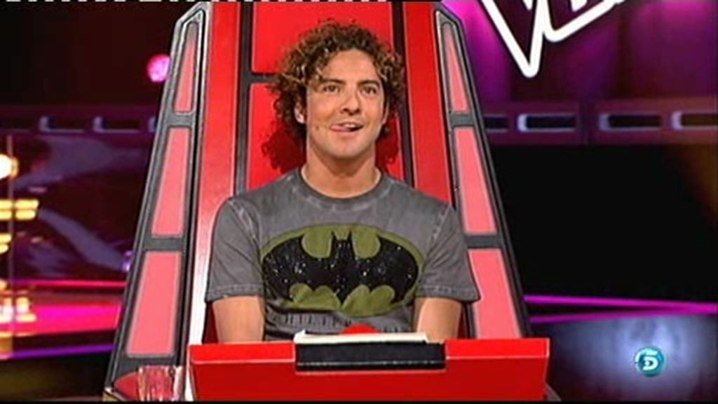 La camiseta de Bisbal con el emblema de 'Batman'