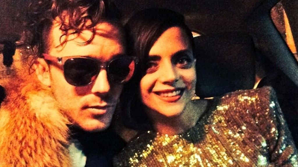 Macarena Gómez y Aldo Comas rumbo a la alfombra roja