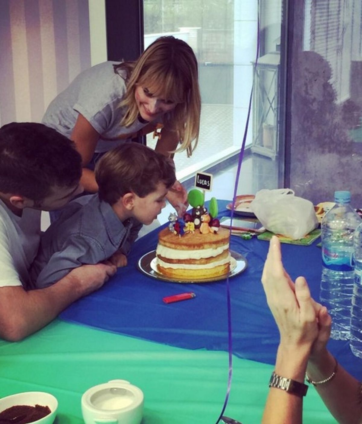 Alba Carrillo y Fonsi Nieto celebran el cumpleaños de su hijo